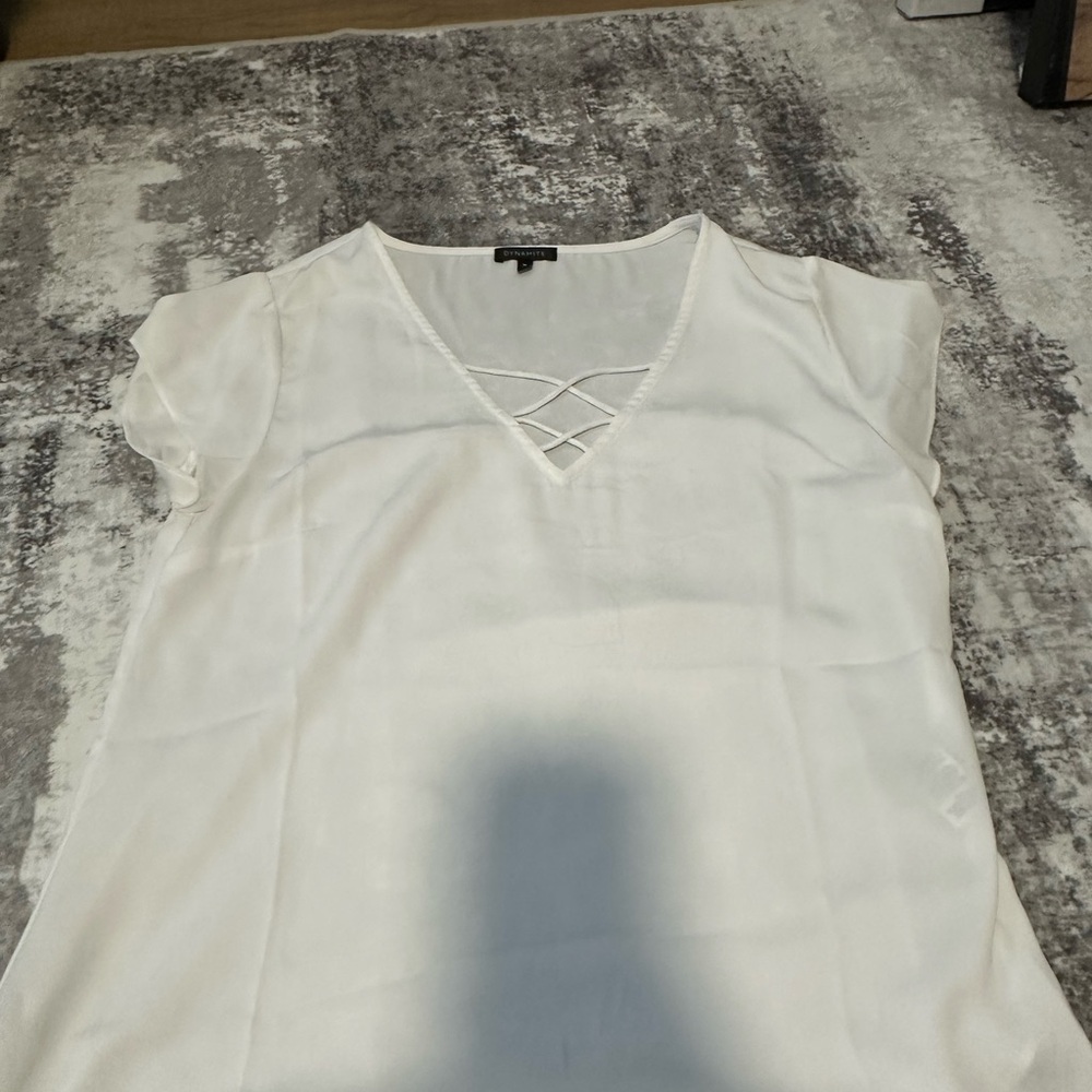 ❤️Dynamite White V-Neck Blouse❤️